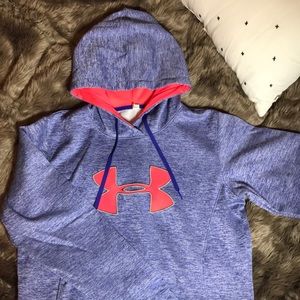 UNDER-ARMOUR SEMI-FITTED hoodie